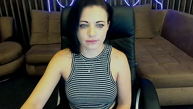 Dafni Monn online show from September 2025 05:54:01 AM