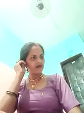 Snapshot of Hasmi_hot09 chatting on May 2026 05:43:01 PM Hasmi hot09 online show from May 2026 05:43:01 PM