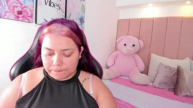 tatikanyx online show from February 2026 04:46:01 PM