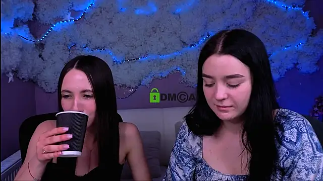 Snapshot of monica_xcx chatting on May 2026 07:19:02 PM monica xcx online show from May 2026 07:19:02 PM