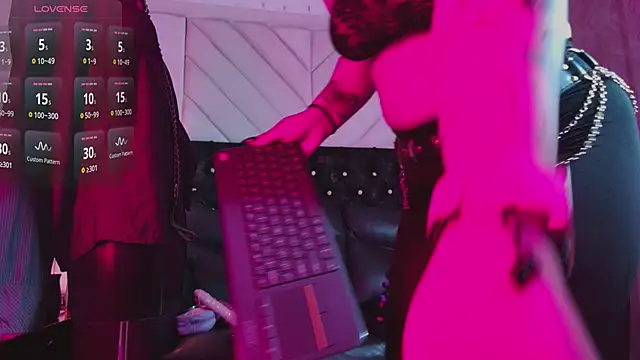 Scaarlett prince online show from February 2026 12:47:02 PM