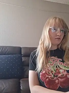 BunnySnowFlake online show from April 2026 04:10:02 PM