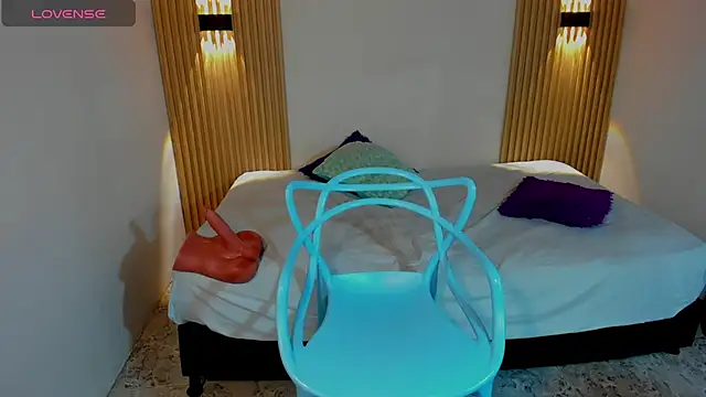 LyraFrost5 online show from March 2026 07:15:01 AM