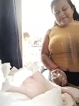 Snapshot of SexyandnaughtyLatinos chatting on June 2026 03:18:01 PM SexyandnaughtyLatinos online show from June 2026 03:18:01 PM