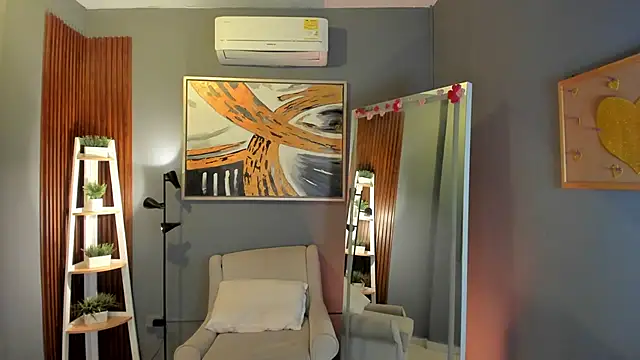 ailann  online show from March 2026 07:54:01 PM