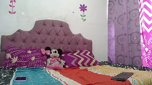 DannaTs1 online show from April 2026 04:01:01 PM