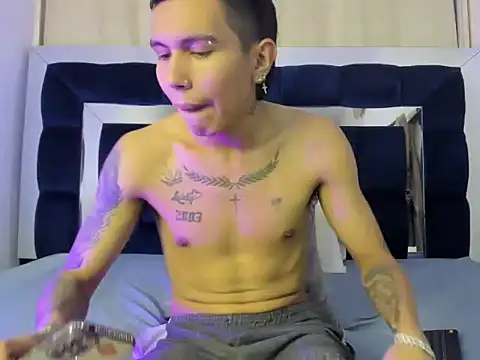 Scook Gray  online show from March 2026 06:17:01 AM