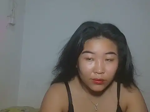 Zyeiii online show from April 2026 04:37:01 PM