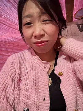 Snapshot of Mayly_lucky2 chatting on February 2026 10:05:02 AM Mayly lucky2 online show from February 2026 10:05:02 AM