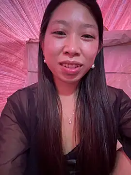 Snapshot of Mayly_lucky2 chatting on February 2026 08:33:02 AM Mayly lucky2 online show from February 2026 08:33:02 AM