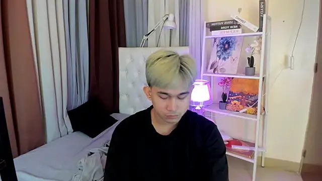 davincihugecock online show from April 2026 06:10:01 PM