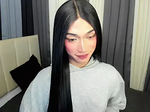 Snapshot of FyangFoxx chatting on May 2026 05:51:02 PM FyangFoxx online show from May 2026 05:51:02 PM