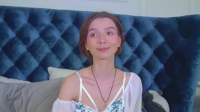 VanessaVienne online show from April 2026 04:21:02 PM