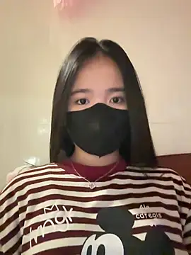 Gwen879 online show from March 2026 12:27:02 AM