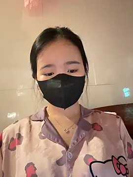 Gwen879 online show from March 2026 01:06:02 AM