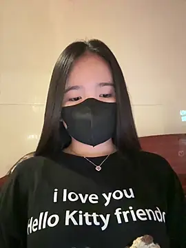 Gwen879 online show from April 2026 12:46:02 AM