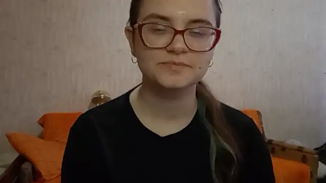 Snapshot of Miyabeee chatting on February 2026 08:18:02 AM Miyabeee online show from February 2026 08:18:02 AM