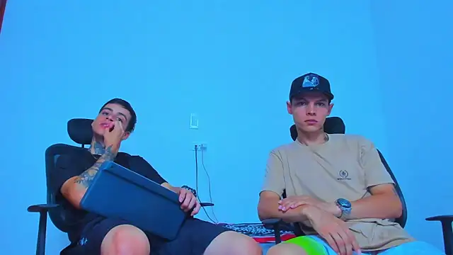 Thomas-Wil online show from April 2026 07:15:01 PM