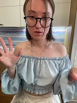 Persephone Kore online show from July 2026 04:20:01 PM