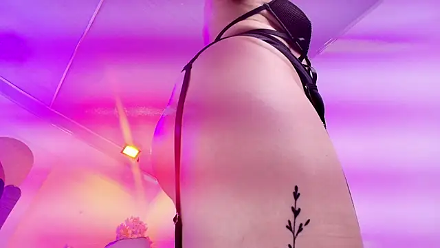 Lilith tayylor online show from April 2026 07:45:01 AM