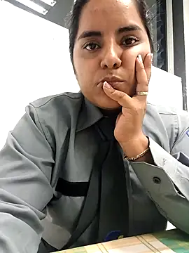 Isabel 3 online show from February 2026 01:32:01 AM