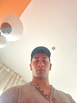 Dantedandelionx online show from January 2026 01:59:02 PM