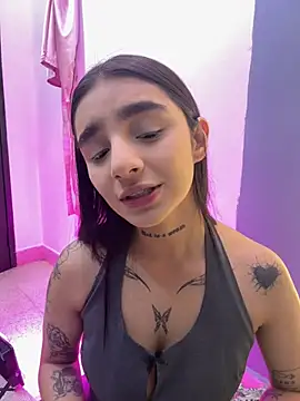 Snapshot of Abriil_cutee chatting on June 2026 02:19:01 PM Abriil cutee online show from June 2026 02:19:01 PM