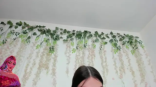 lizz lunna online show from April 2026 12:14:02 AM