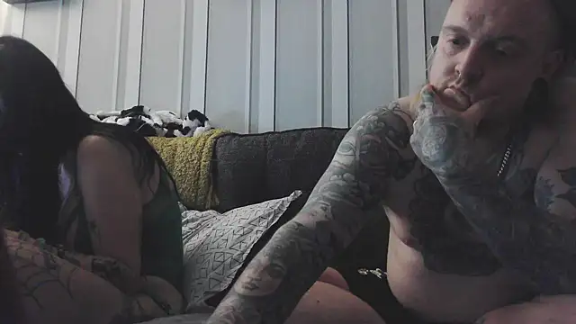 DaddyAndBabyGirl94 online show from January 2026 11:31:01 PM