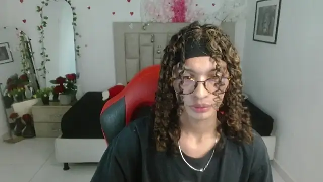 Axel fox77 online show from June 2026 01:28:02 AM