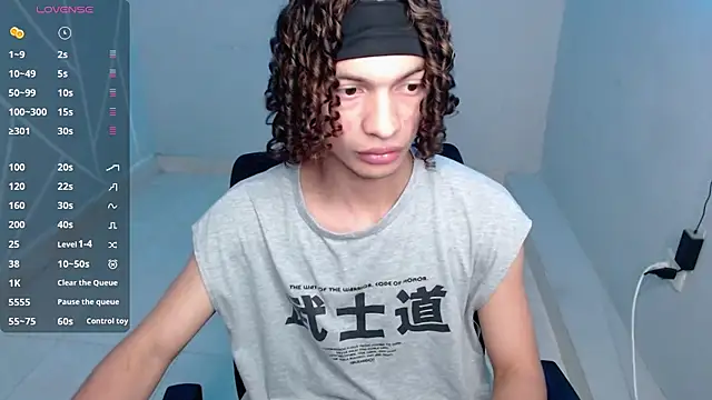 Snapshot of Axel_fox77 chatting on July 2026 11:24:01 PM Axel fox77 online show from July 2026 11:24:01 PM