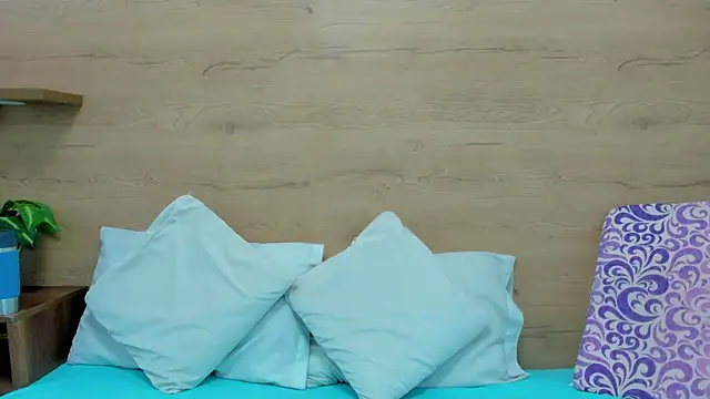 rousemonroe online show from March 2026 06:58:01 PM