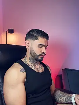 thiago ferrari  online show from March 2026 02:47:02 AM