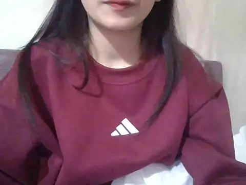 Snapshot of berry_alma06 chatting on February 2026 04:03:02 PM berry alma06 online show from February 2026 04:03:02 PM