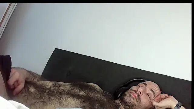 Mrskymask online show from March 2025 12:41:01 PM