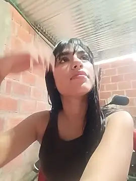 triana-hot18 online show from January 2026 12:18:02 PM