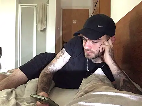 jacobsex221 online show from April 2026 11:13:02 AM