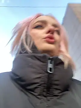 aka Blonde online show from March 2026 11:25:02 AM