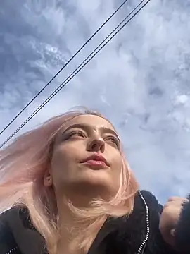 aka Blonde online show from March 2026 09:26:02 AM