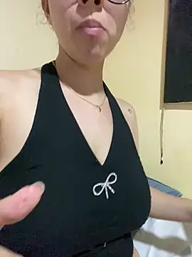 Snapshot of Shayla--broos chatting on February 2026 08:06:01 PM Shayla--broos online show from February 2026 08:06:01 PM