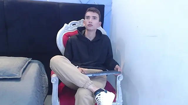 Iam Smith  online show from January 2026 12:09:02 PM