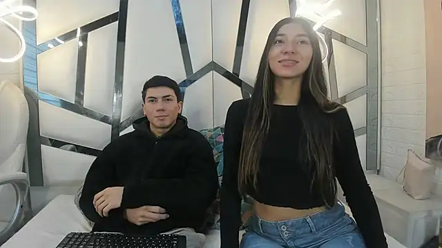 Snapshot of ScarlettAndLucas chatting on February 2026 12:46:01 PM ScarlettAndLucas online show from February 2026 12:46:01 PM