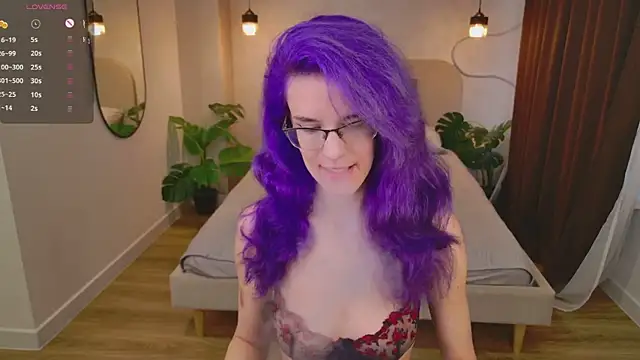 AuraLaunni online show from July 2026 07:32:02 AM