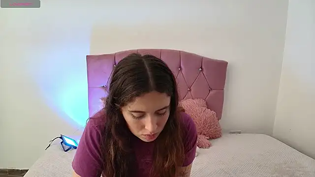 Cherry Boomxx online show from March 2026 06:09:02 PM