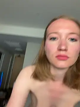 juliasweettits online show from March 2026 10:46:01 PM