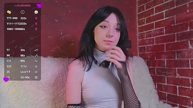 LisaBunnyy online show from May 2026 10:37:02 PM