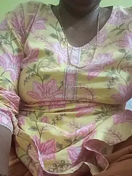 Snapshot of mohini_bhabhi chatting on June 2026 06:08:01 PM mohini bhabhi online show from June 2026 06:08:01 PM