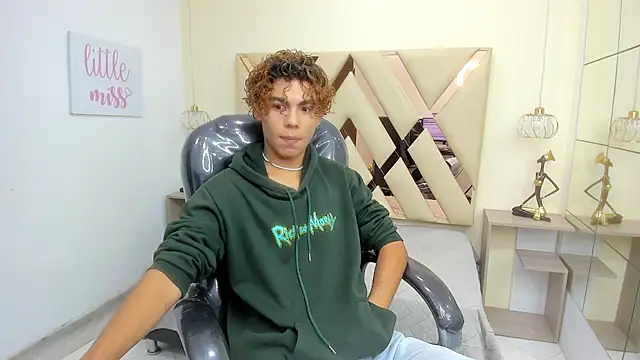 Anyelo Twink online show from March 2026 08:39:01 PM