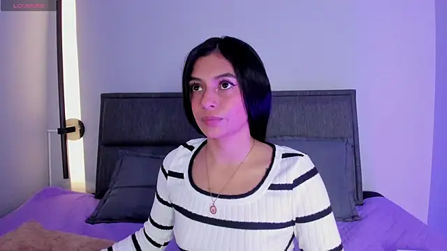 Snapshot of lilith_petit_ chatting on May 2026 12:58:01 PM lilith petit online show from May 2026 12:58:01 PM