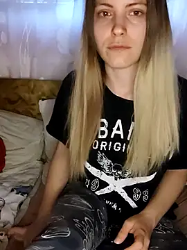 MochiNy4n online show from July 2026 05:43:02 PM